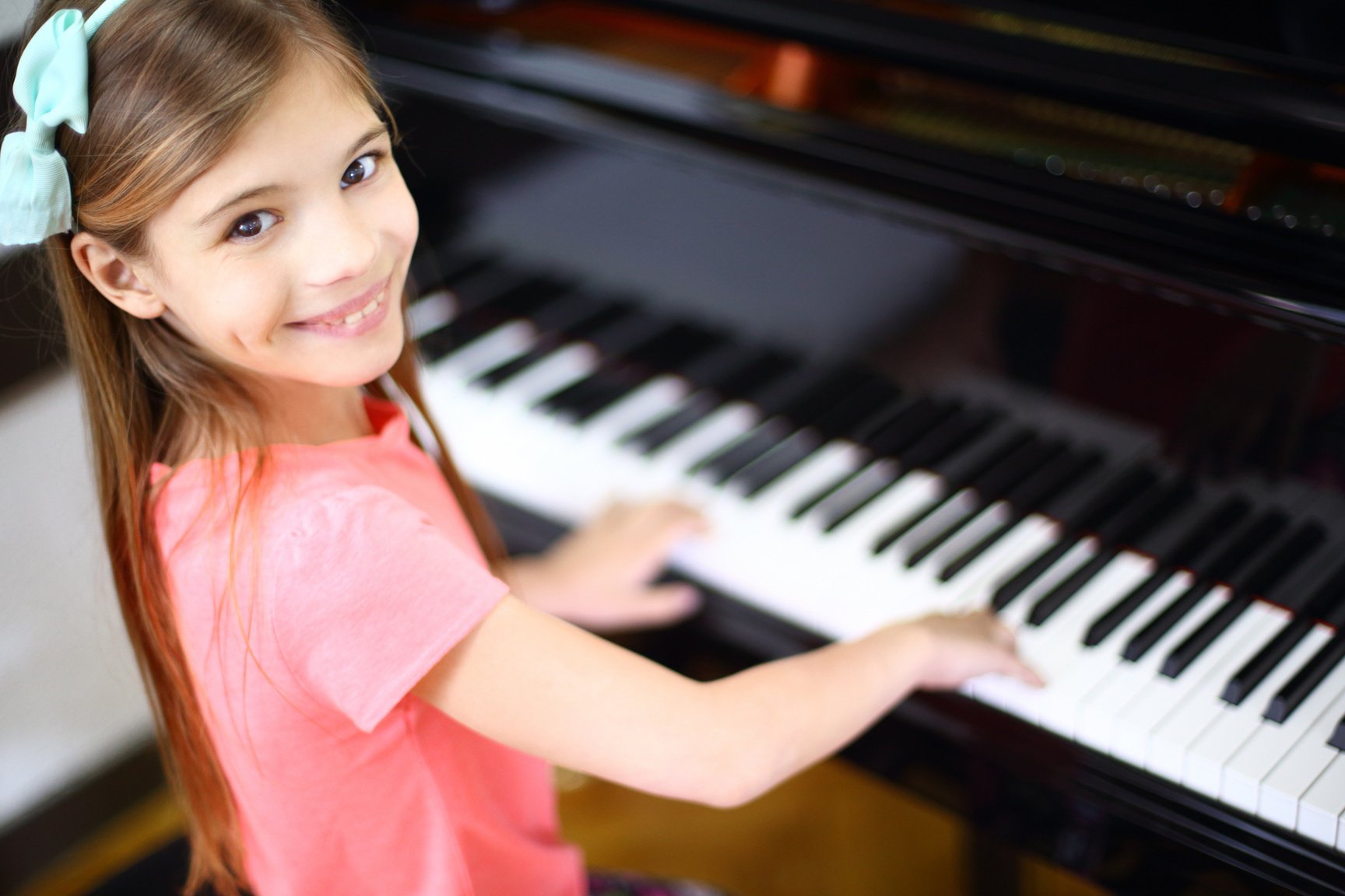 Kids piano lesson.